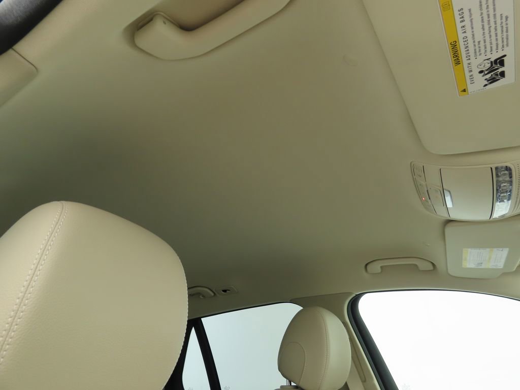 Used 2021 Mercedes-Benz GLC 300 4MATIC image 16