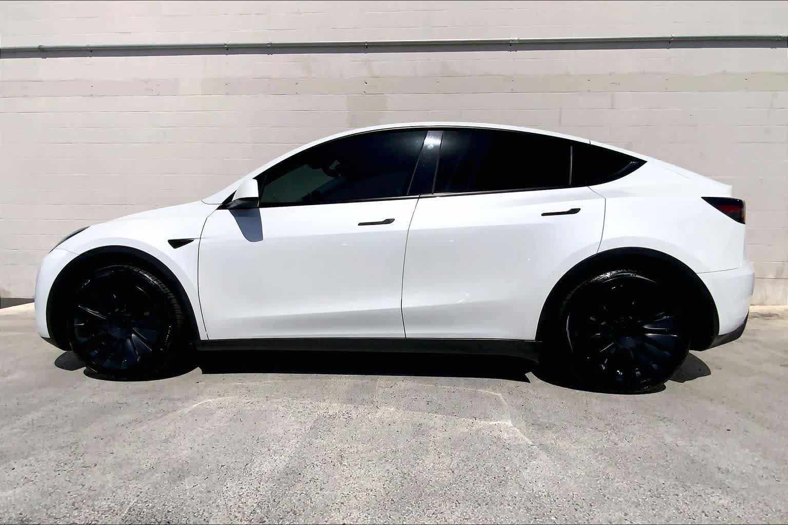 Used 2023 Tesla Model Y Long Range AWD/4WD image 4
