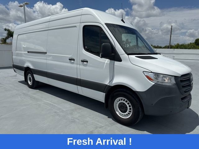 Used 2024 Mercedes-Benz Sprinter 2500 image 9