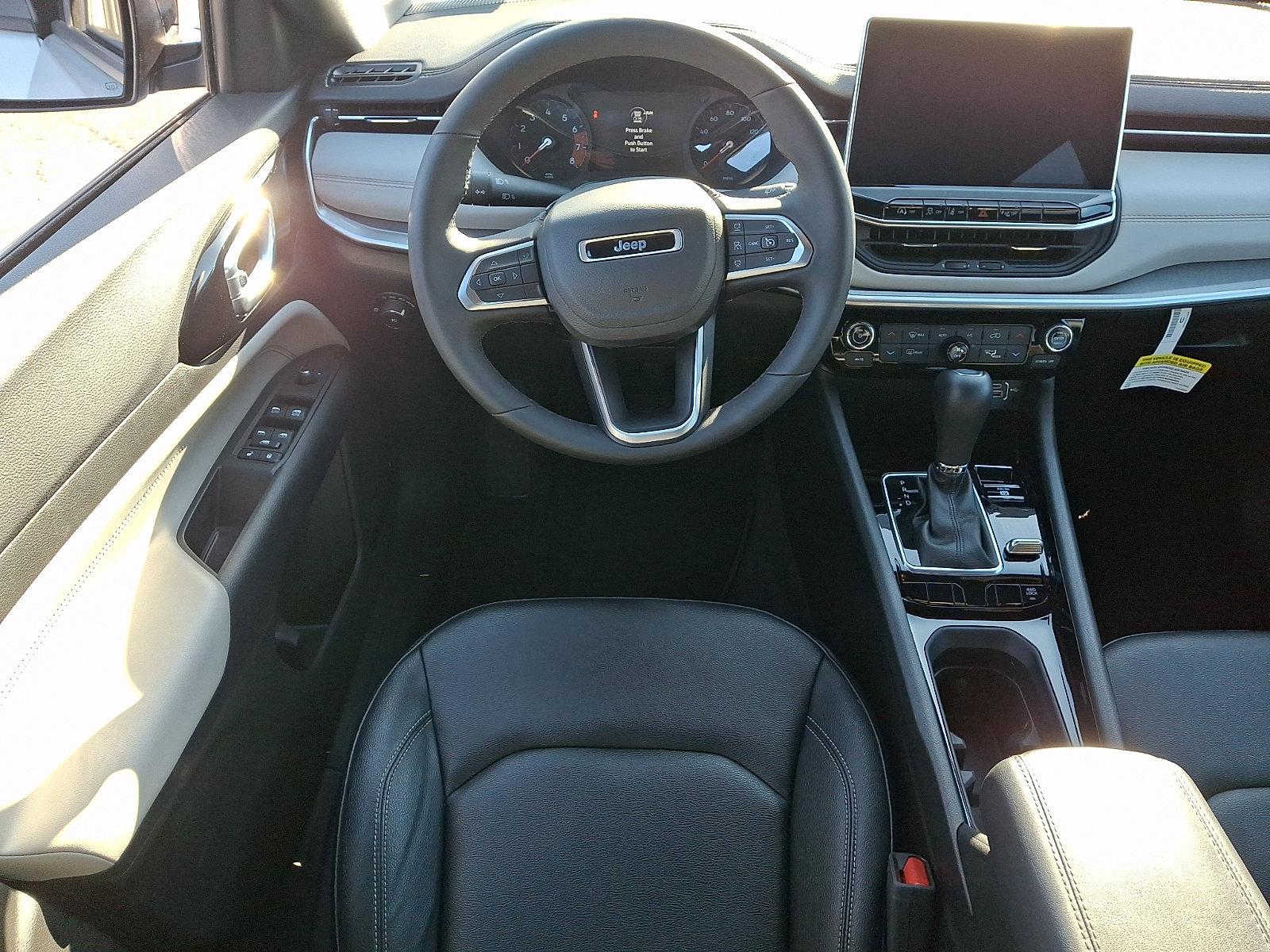 Used 2025 Jeep Compass Limited image 11