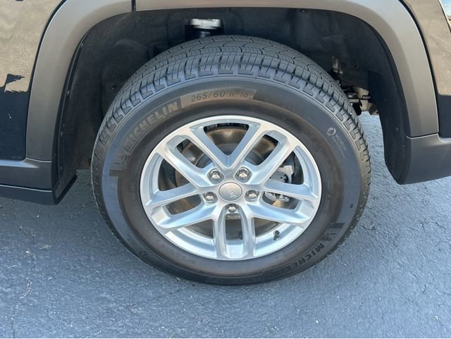 Used 2024 Jeep Grand Cherokee Laredo X w/ Trailer Tow Package image 41