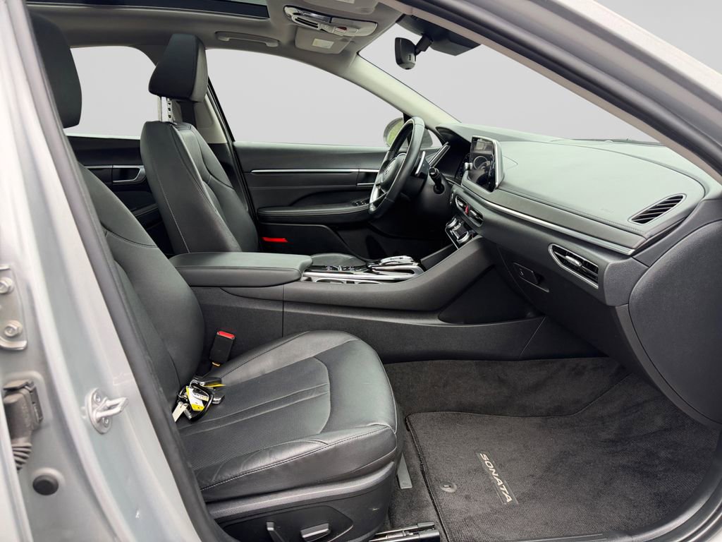 Used 2023 Hyundai Sonata Limited w/ Cargo Package FWD image 17