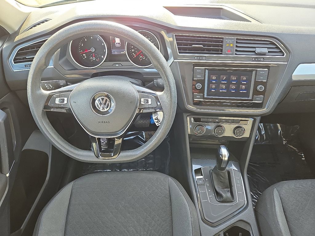 Used 2020 Volkswagen Tiguan S image 17