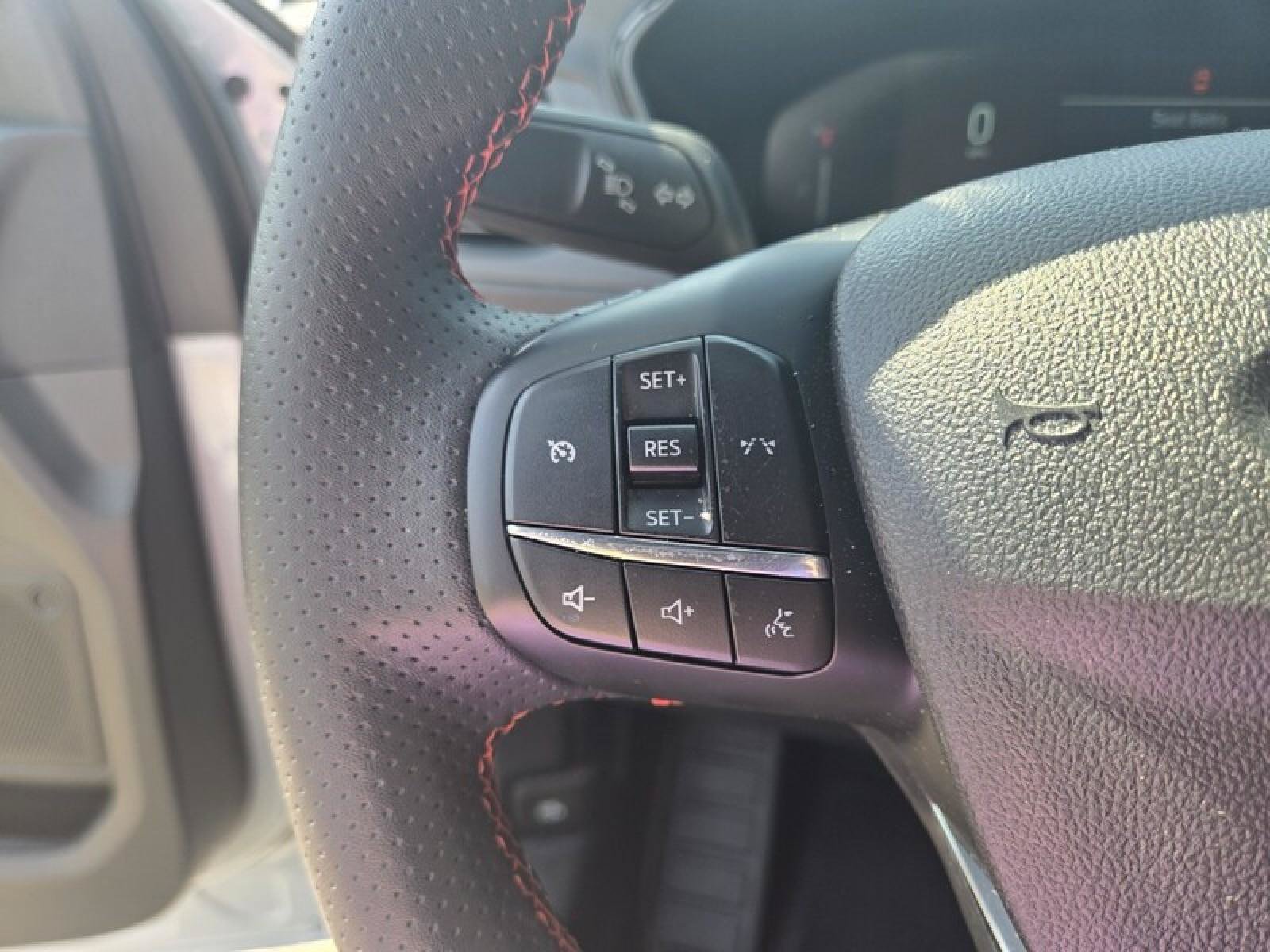 Used 2026 Ford Escape ST-Line AWD/4WD image 12