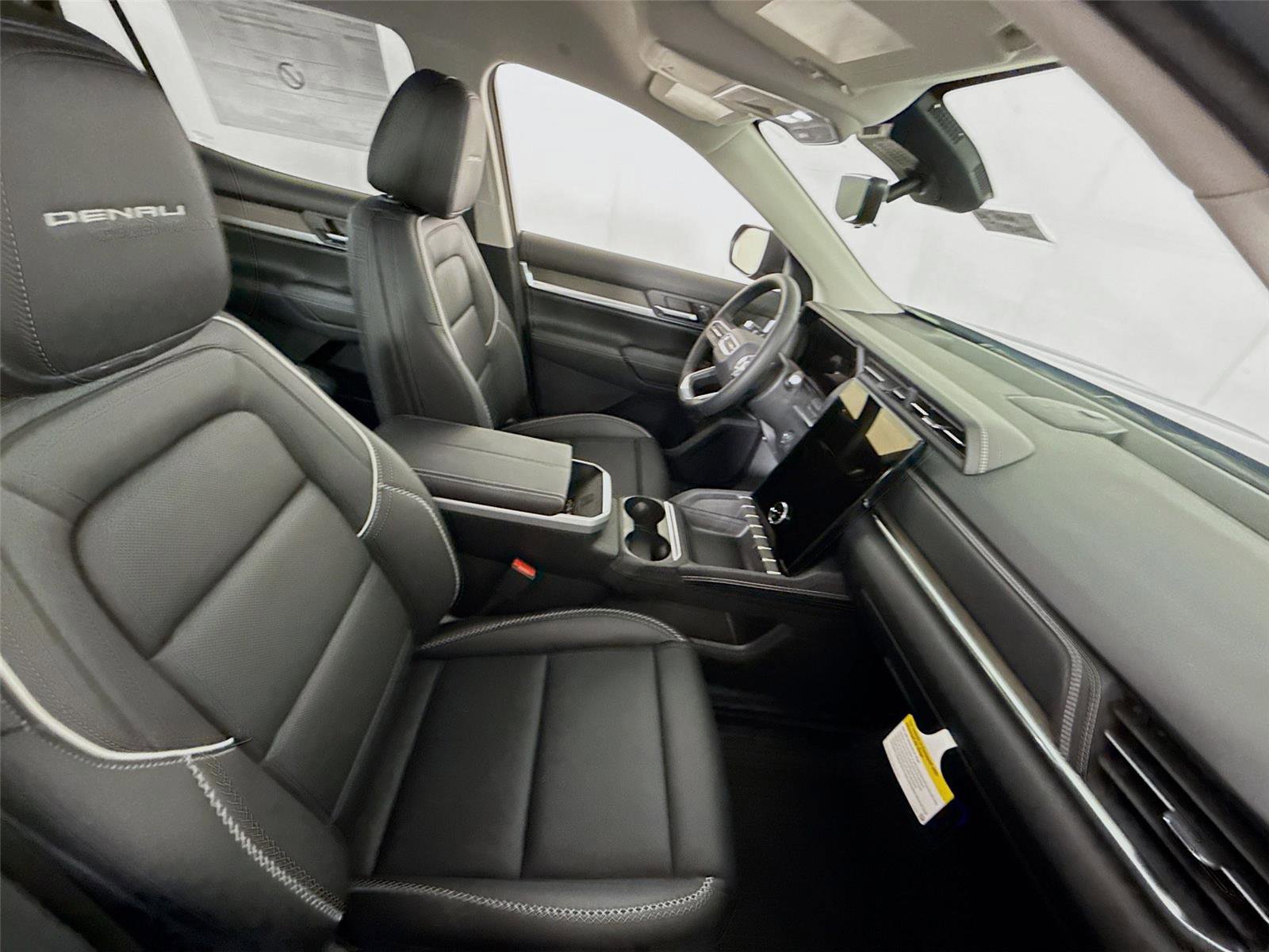 New 2026 GMC Terrain Denali w/ LPO, Floor Liner Package AWD/4WD image 22