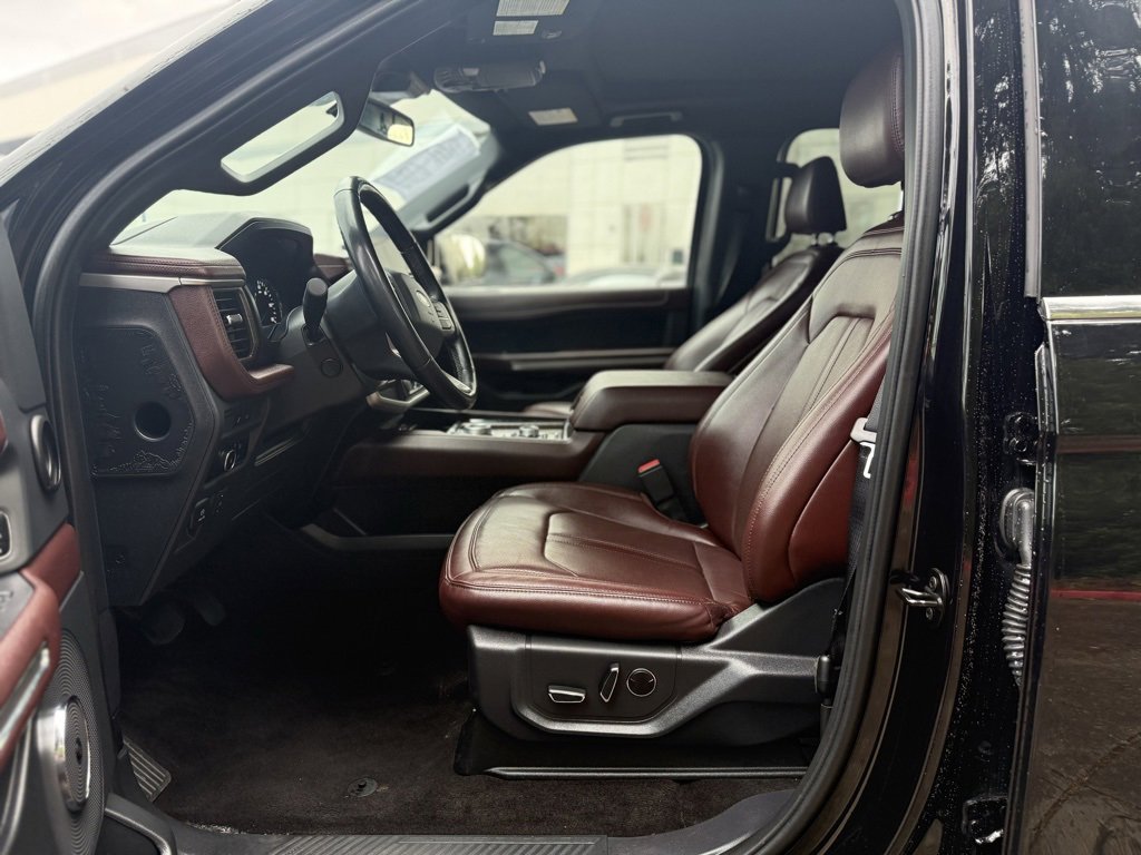Used 2023 Ford Expedition Limited image 33