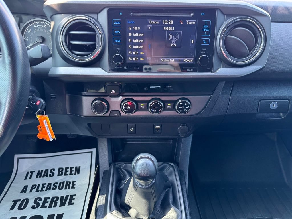 Used 2017 Toyota Tacoma TRD Off-Road AWD/4WD image 22