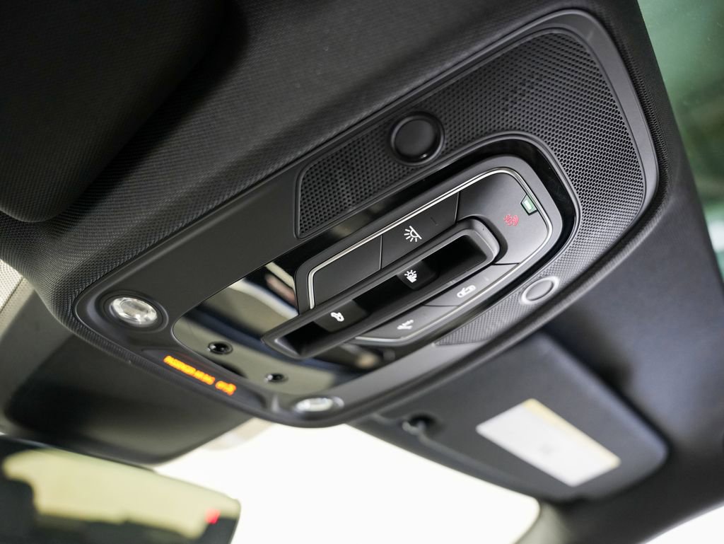 Used 2021 Audi RS 6 w/ Carbon Optic Package AWD/4WD image 24