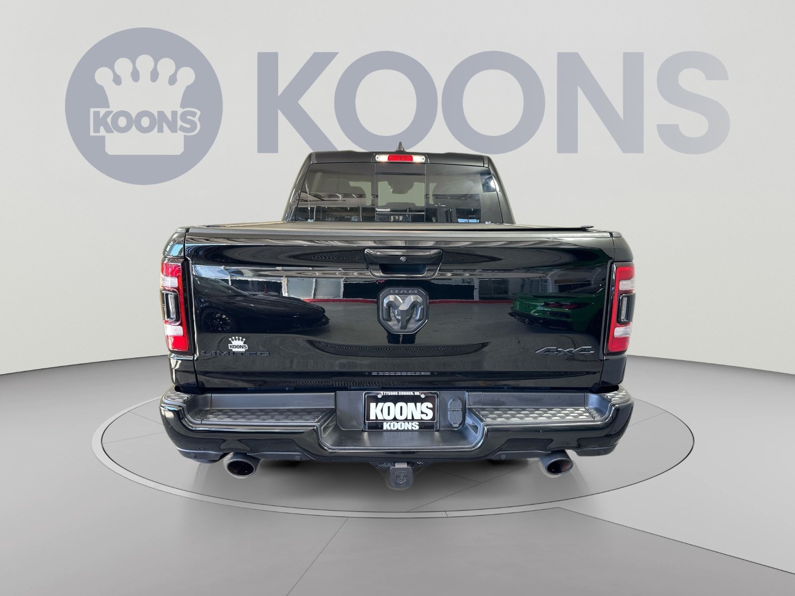 Used 2020 RAM 1500 Limited w/ Black Appearance Package AWD/4WD image 5