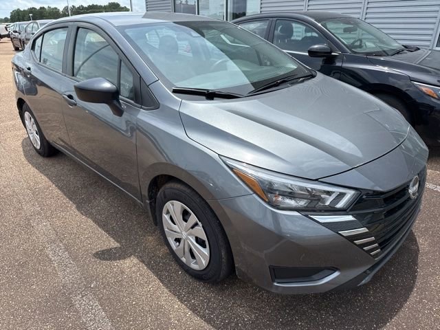 Certified 2025 Nissan Versa S w/ Trunk Package FWD image 3