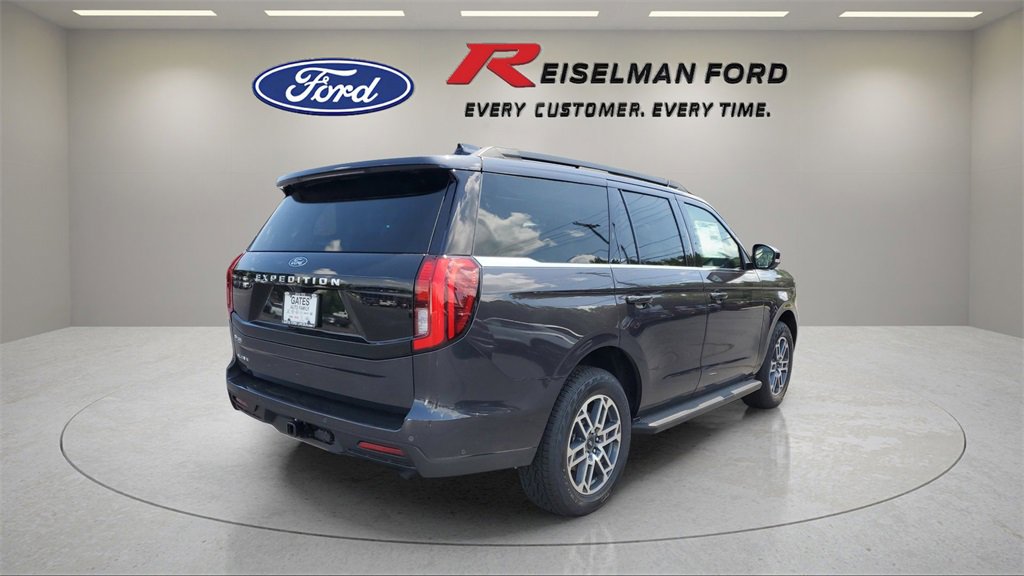 New 2025 Ford Expedition Active image 4