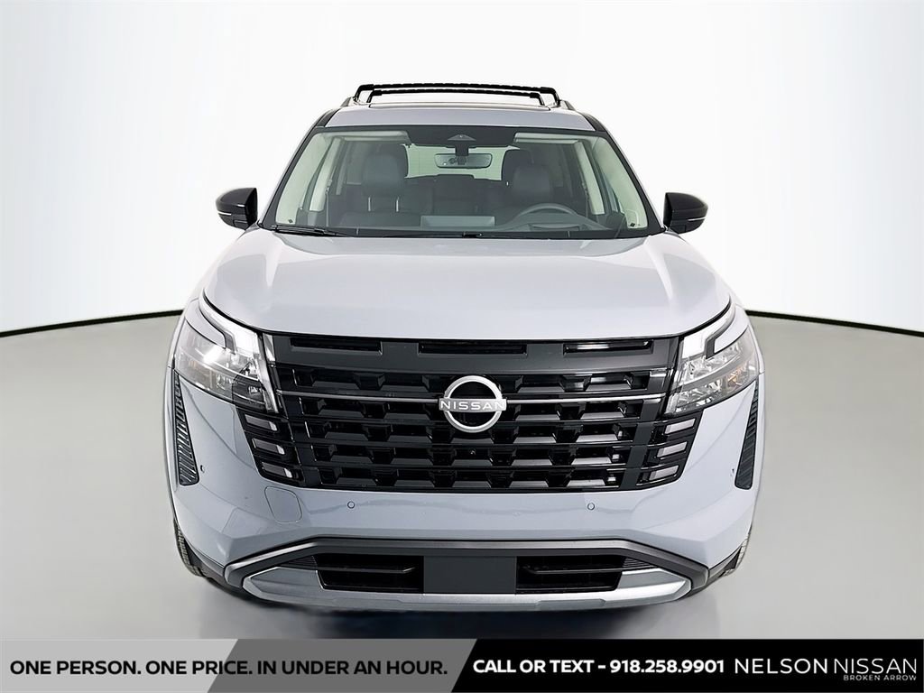 New 2026 Nissan Pathfinder Platinum image 2