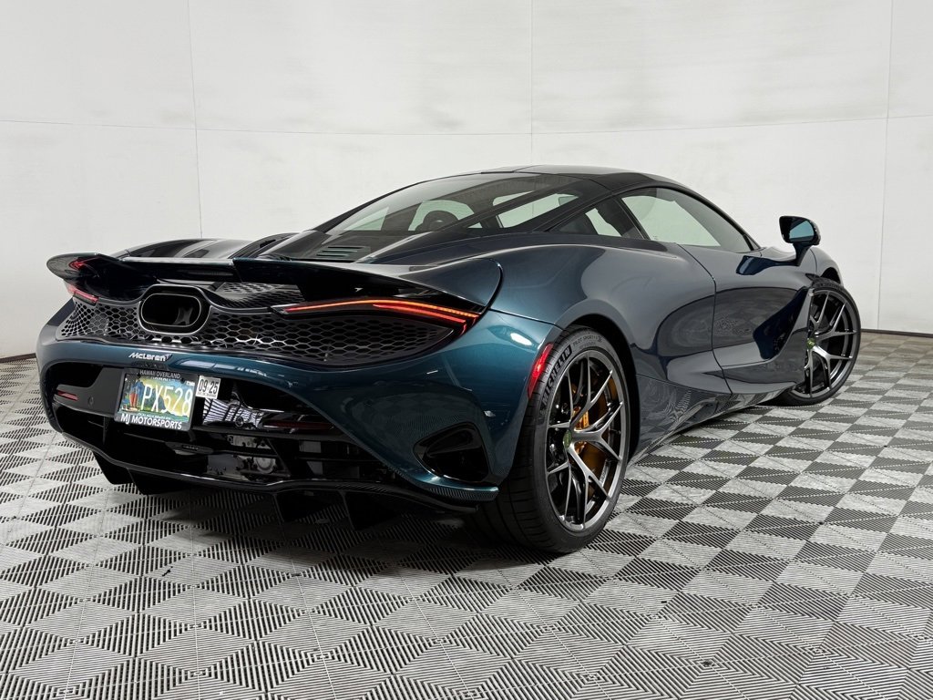 Used 2024 McLaren 750S image 2