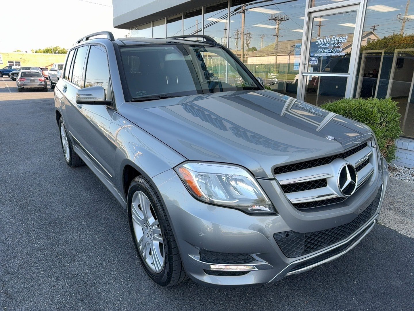 Used 2015 Mercedes-Benz GLK 350 4MATIC image 2