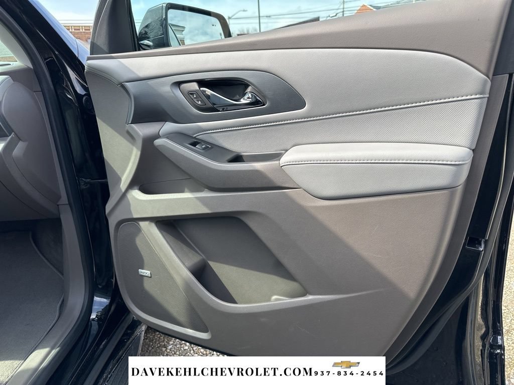 Used 2021 Chevrolet Traverse Premier AWD/4WD image 28