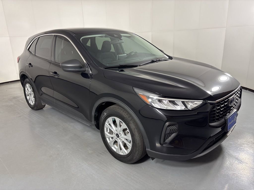 Used 2024 Ford Escape Active FWD image 2