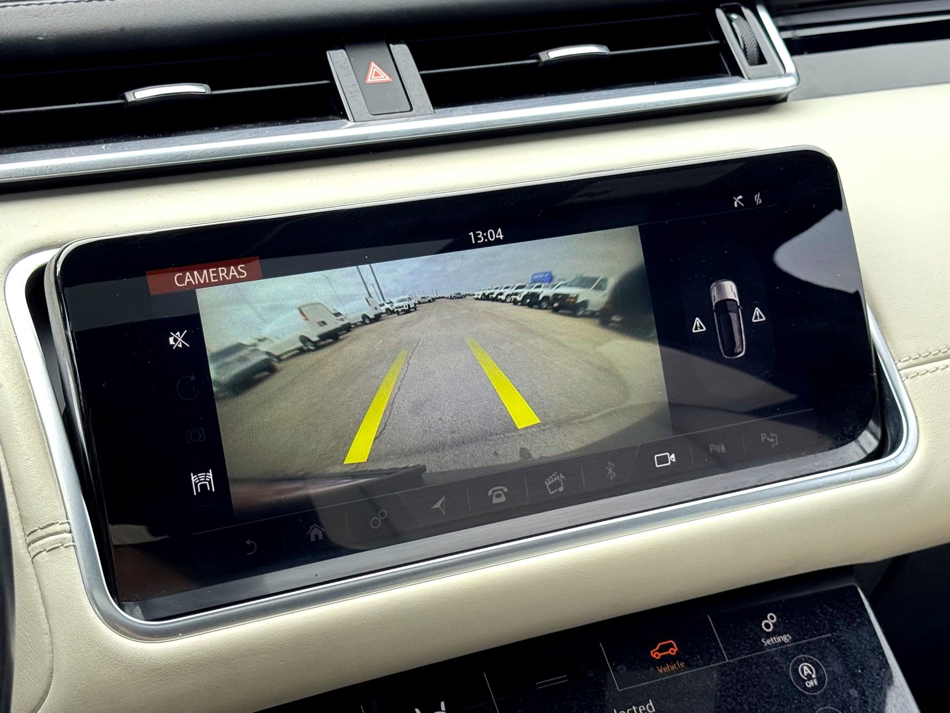 Used 2018 Land Rover Range Rover Velar image 34