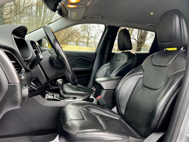 Used 2019 Jeep Cherokee Limited FWD image 54