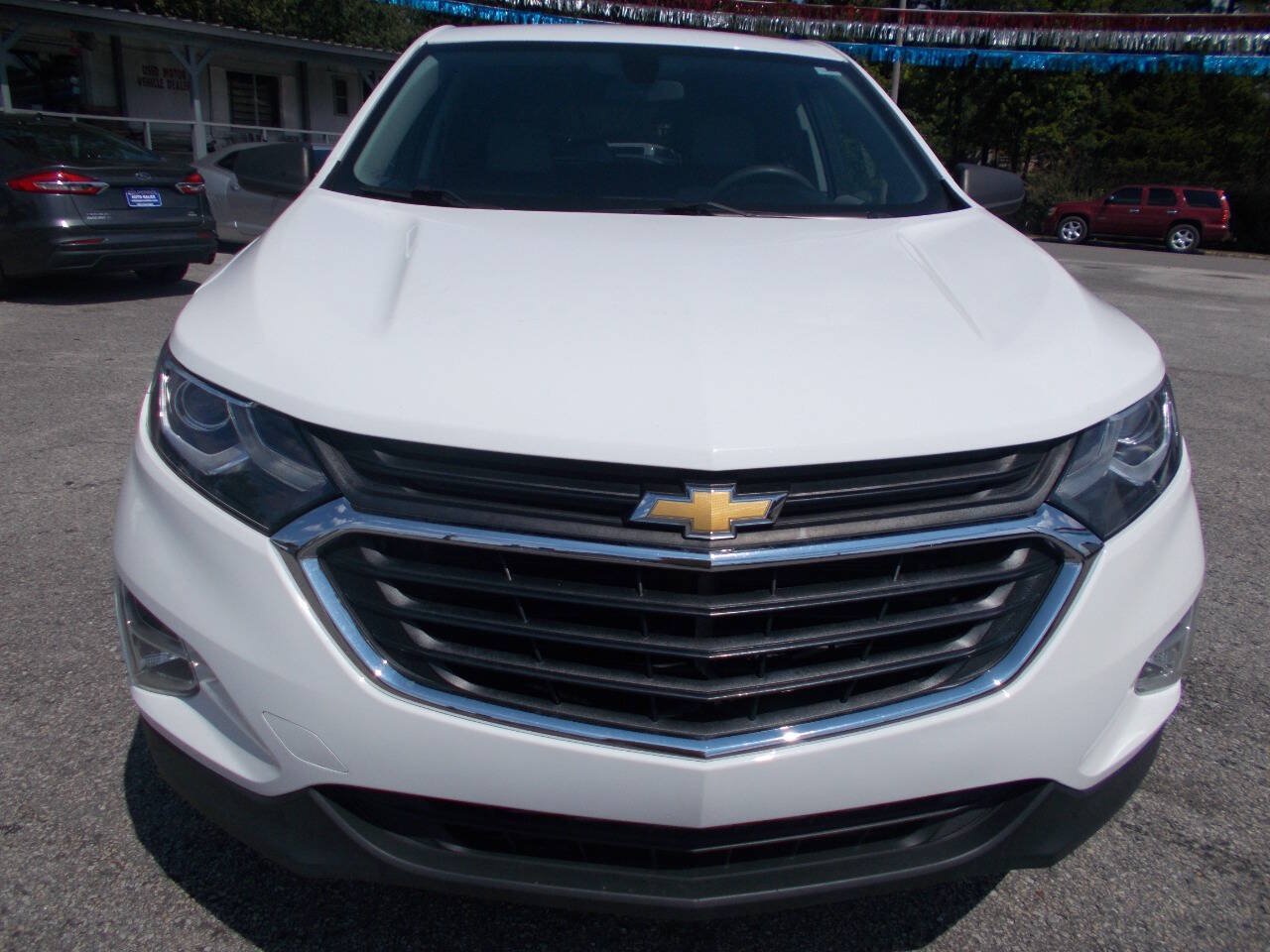 Used 2019 Chevrolet Equinox LS w/ LS Convenience Package AWD/4WD image 2