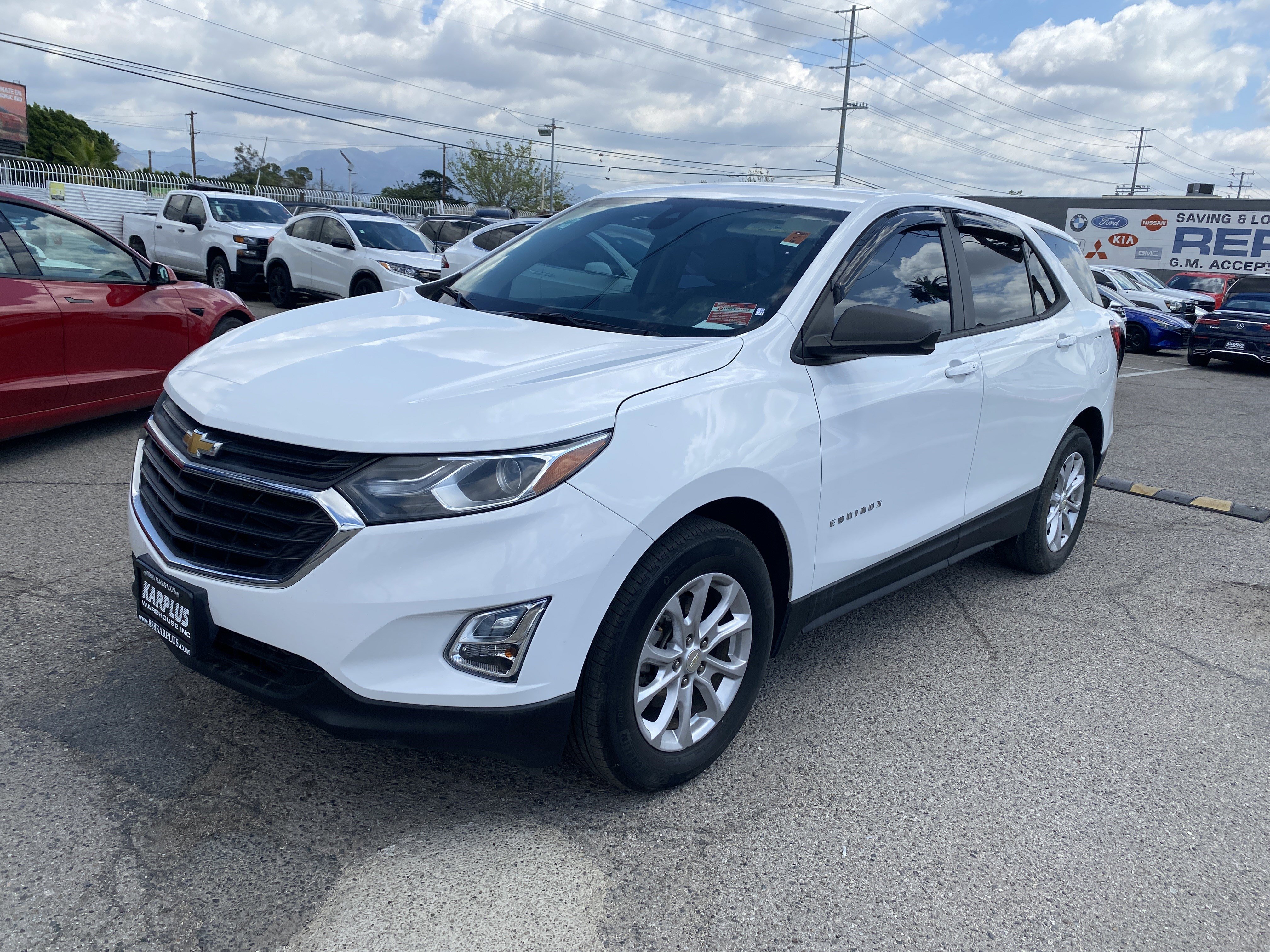 Used 2020 Chevrolet Equinox LS image 2