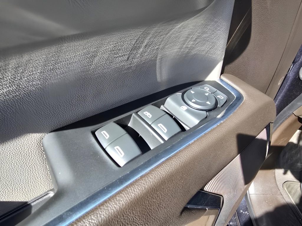 Used 2023 Chevrolet Silverado 1500 LT AWD/4WD image 17