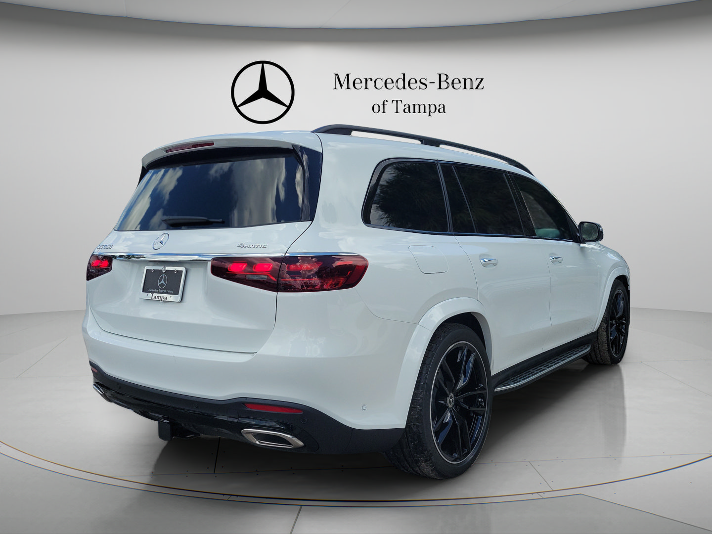 New 2026 Mercedes-Benz GLS 580 4MATIC image 3