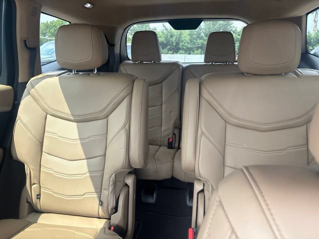 Certified 2024 Cadillac XT6 Sport w/ LPO, ONYX Package AWD/4WD image 4