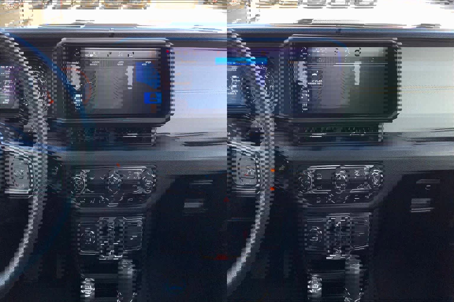 Used 2025 Jeep Gladiator Sport image 6