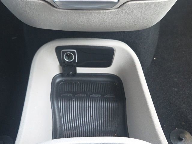 Used 2023 Chrysler Pacifica Touring-L FWD image 37