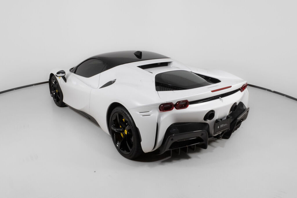 Used 2023 Ferrari SF90 Stradale image 17