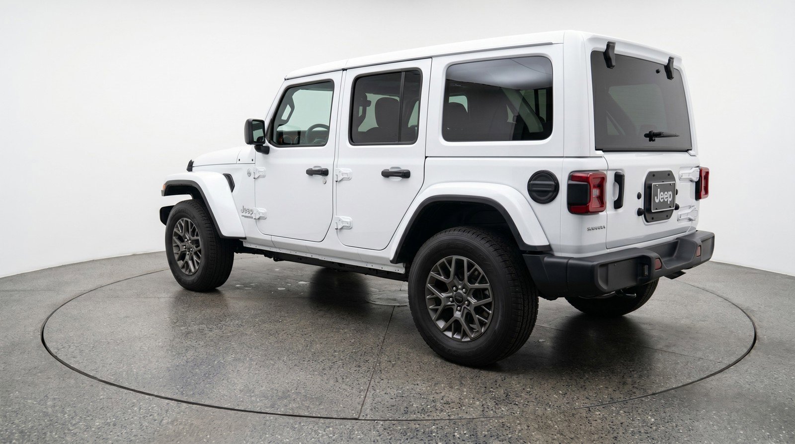 Used 2025 Jeep Wrangler Sahara image 6