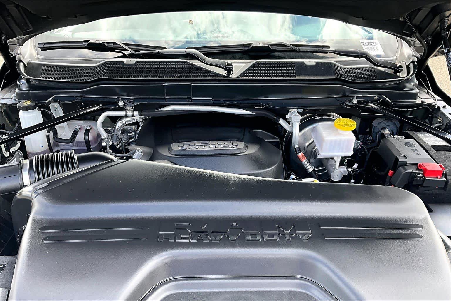 Used 2025 RAM 2500 Big Horn AWD/4WD image 31