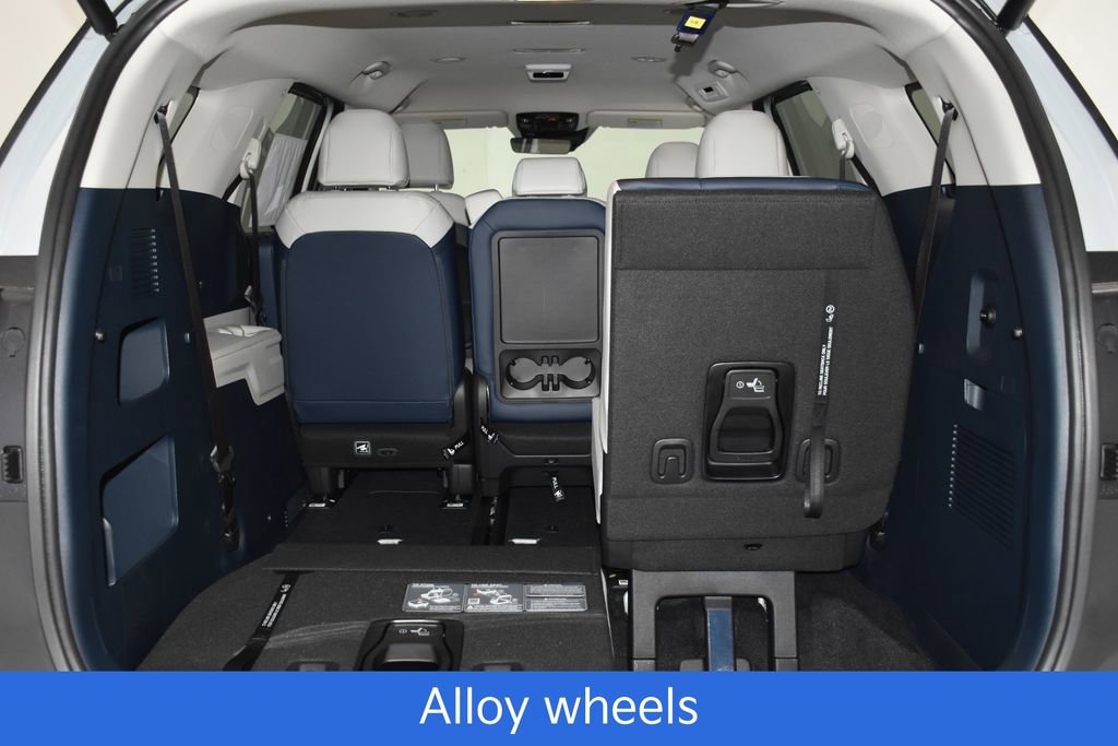 New 2026 Kia Carnival EX image 28