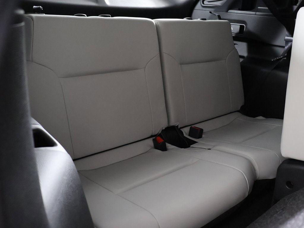 New 2025 Mitsubishi Outlander SEL image 38