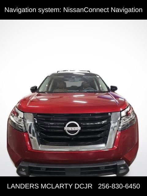 Used 2023 Nissan Pathfinder Platinum w/ Cargo Package AWD/4WD image 4