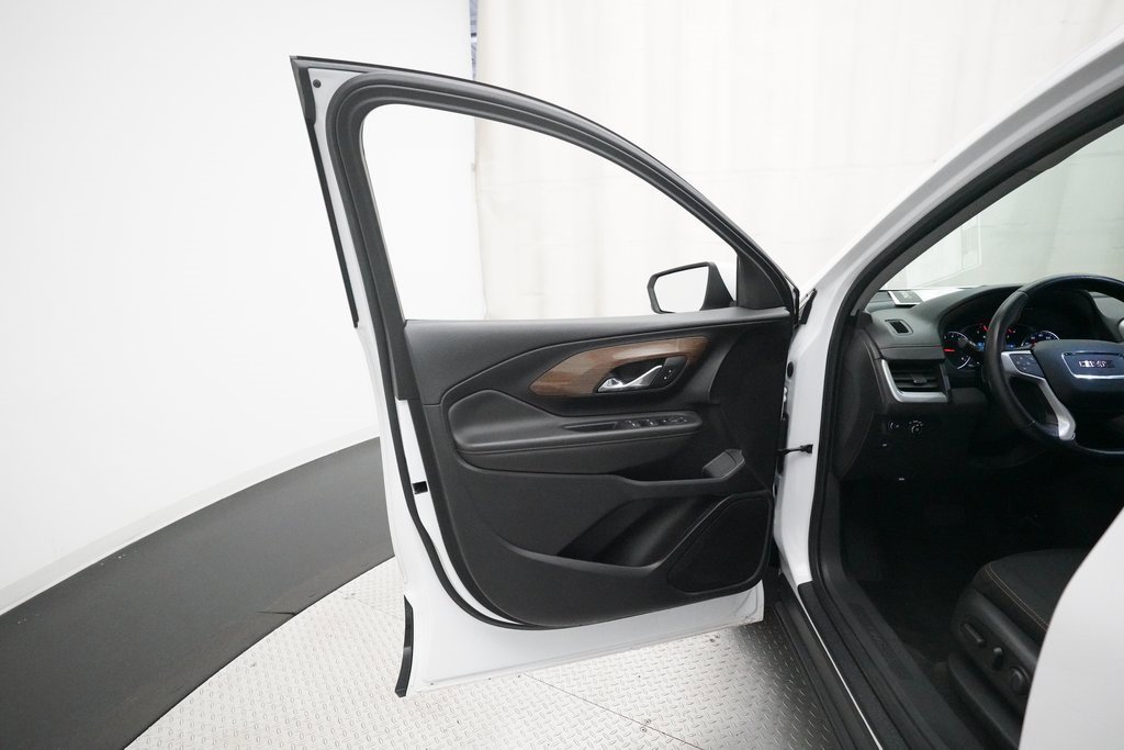 Used 2020 GMC Terrain SLE w/ Driver Convenience Package image 27