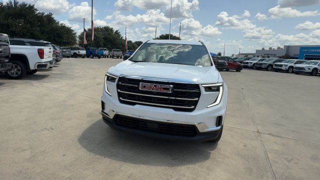 Certified 2025 GMC Acadia Elevation AWD/4WD image 3