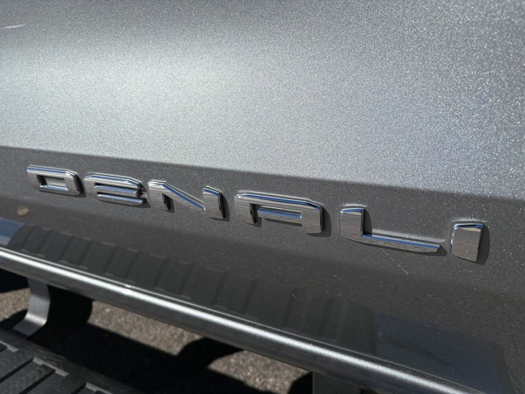 Certified 2024 GMC Canyon Denali image 13