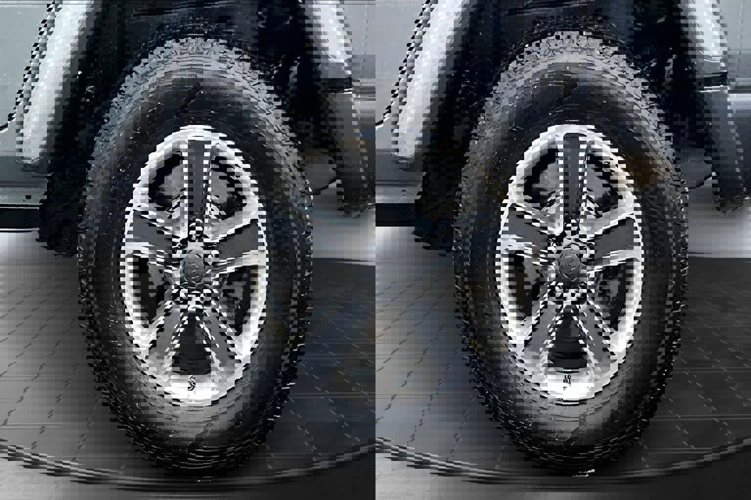 Used 2023 Jeep Wrangler Sahara image 36