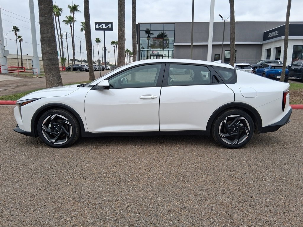Used 2025 Kia K4 EX image 4