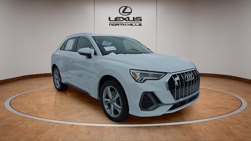 Used 2020 Audi Q3 2.0T Premium Plus image 2