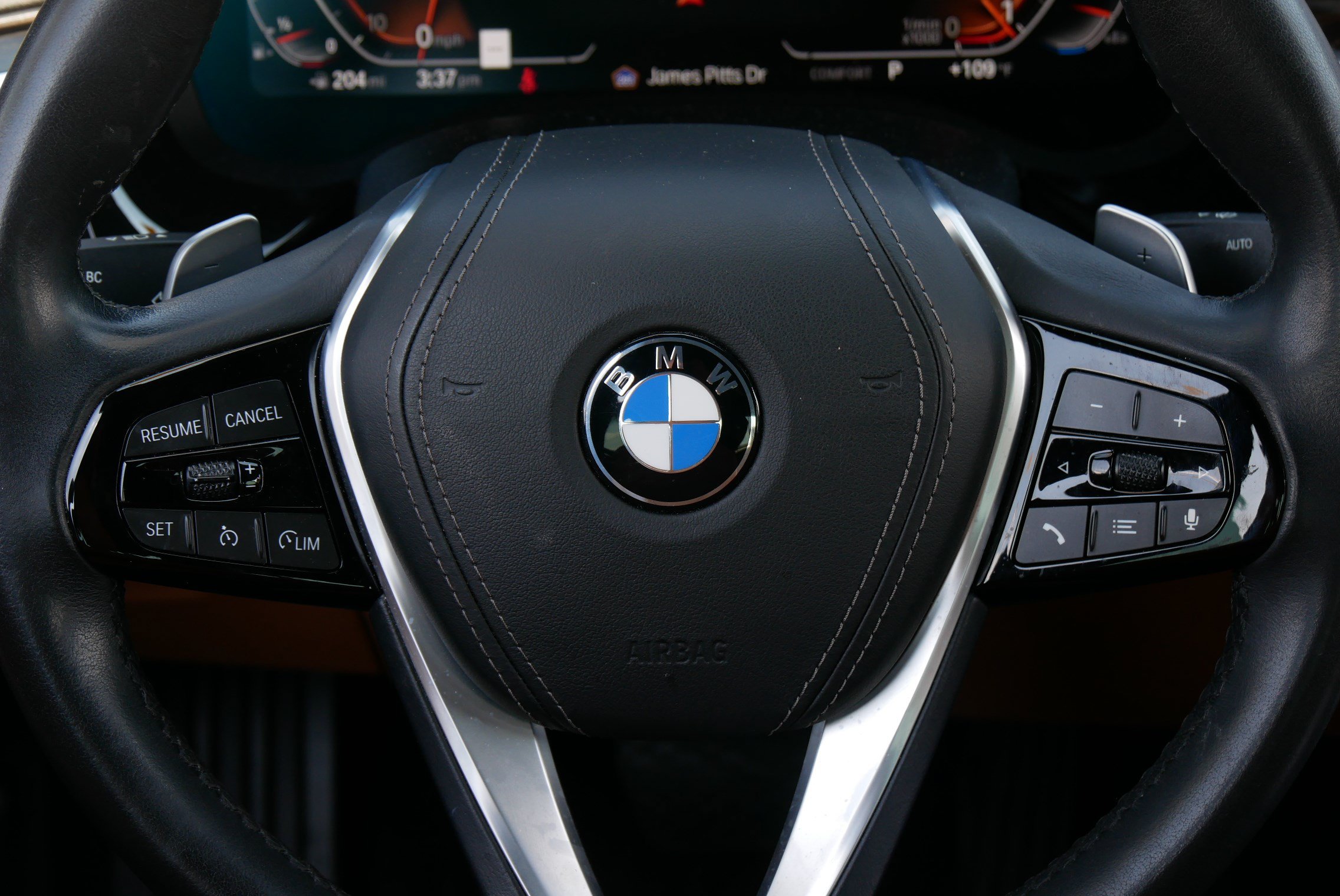 Used 2022 BMW 530i w/ Premium Package RWD image 29