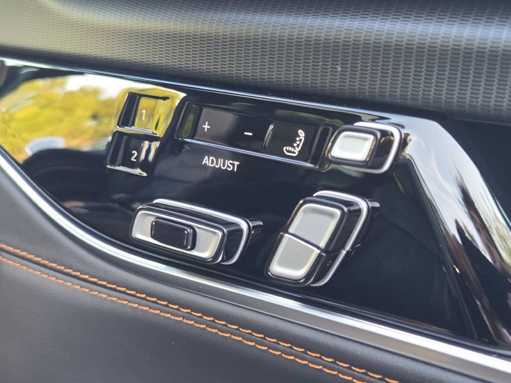New 2026 Jeep Grand Wagoneer L Summit AWD/4WD image 10