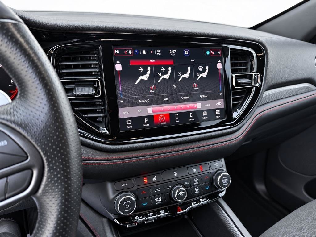 Used 2025 Dodge Durango GT w/ Blacktop Package AWD/4WD image 13