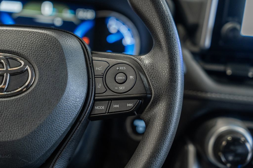 Used 2025 Toyota RAV4 XLE image 27