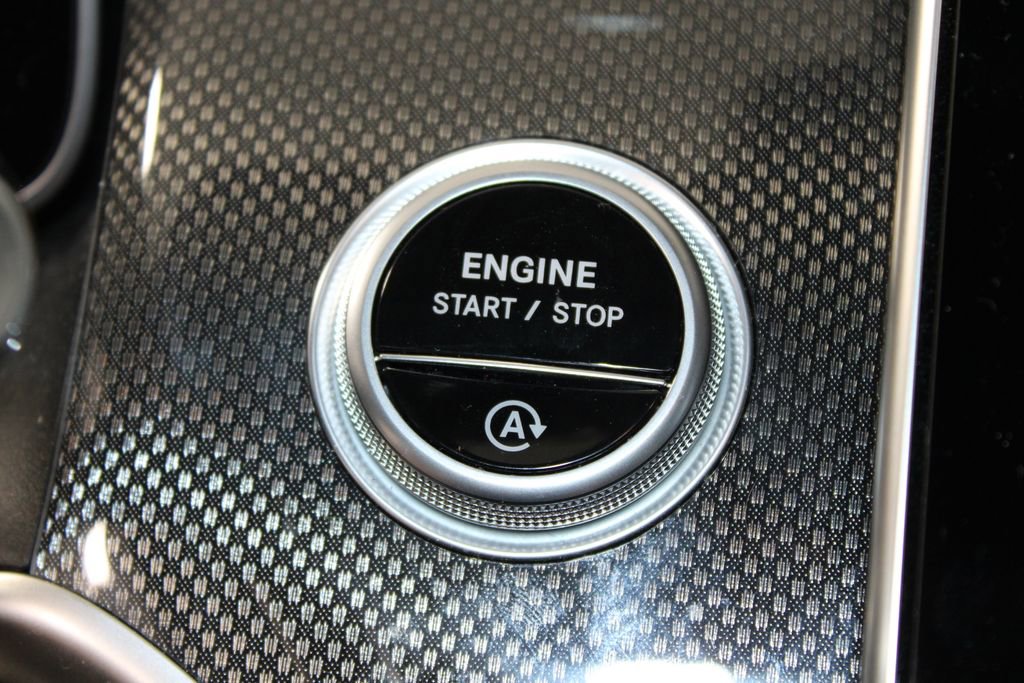 Used 2024 Mercedes-Benz GLC 300 4MATIC image 28