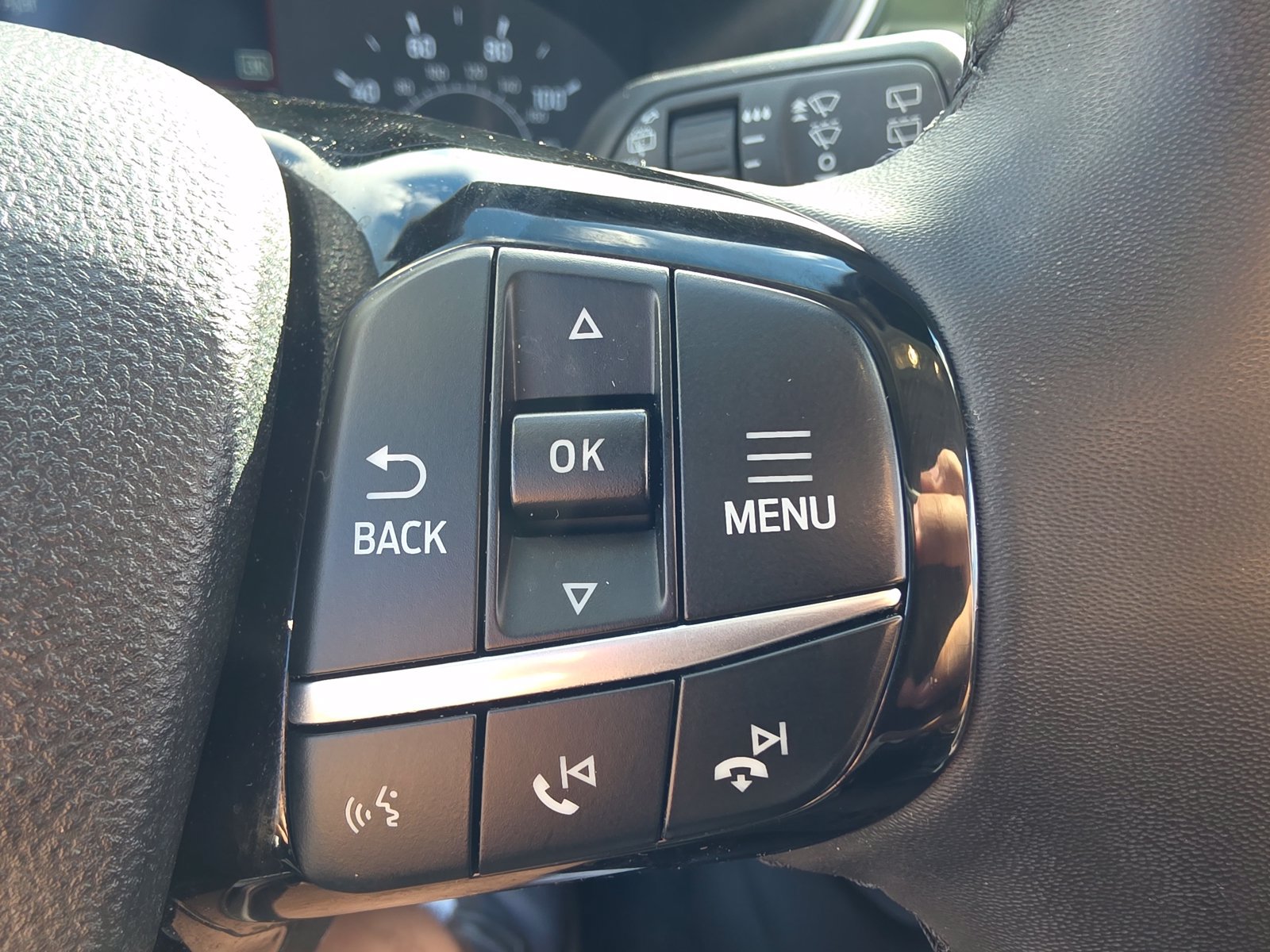 Used 2022 Ford Escape SE w/ SE Sport Appearance Package AWD/4WD image 15