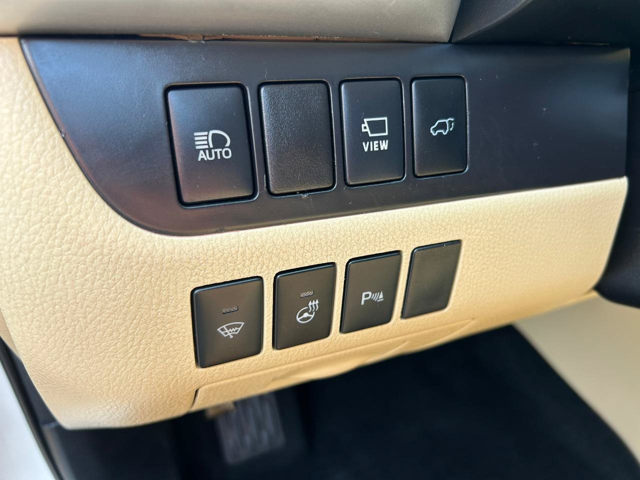 Used 2018 Toyota Highlander Limited Platinum AWD/4WD image 11