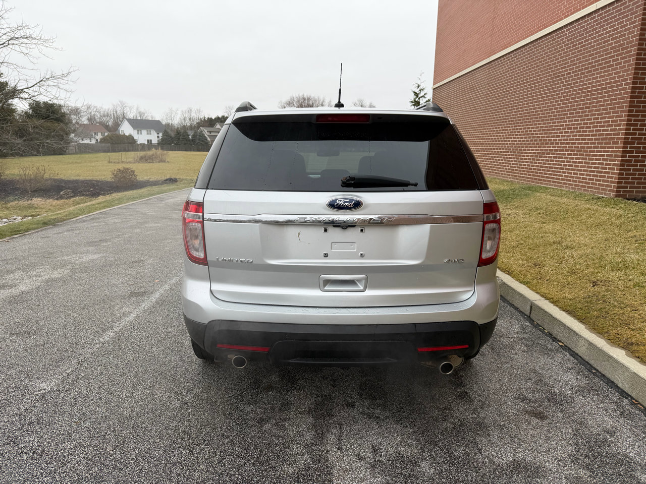 Used 2014 Ford Explorer Limited image 9