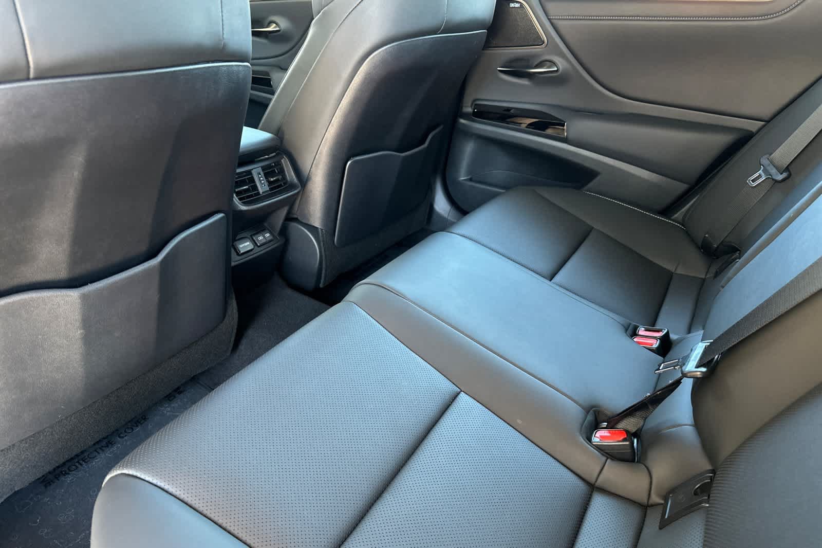 Certified 2023 Lexus ES 350 F Sport w/ Accessory Package (Z1) FWD image 4